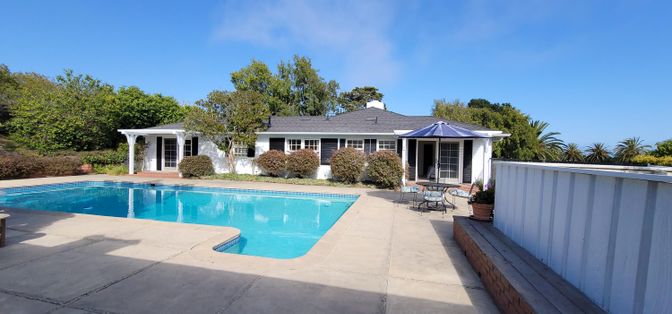 Exterior, Pool