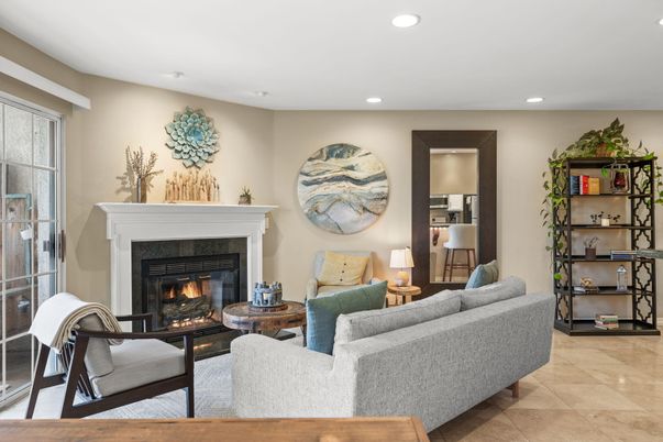 Fireplace, Interior, Living room, Recessed Lighting