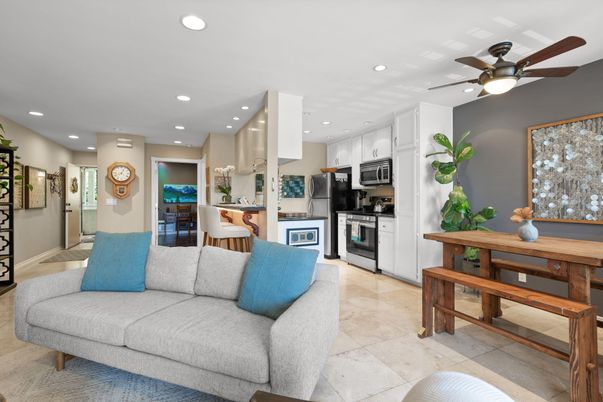 Dining room, Interior, Kitchen, Recessed Lighting, Stainless Steel Appliances