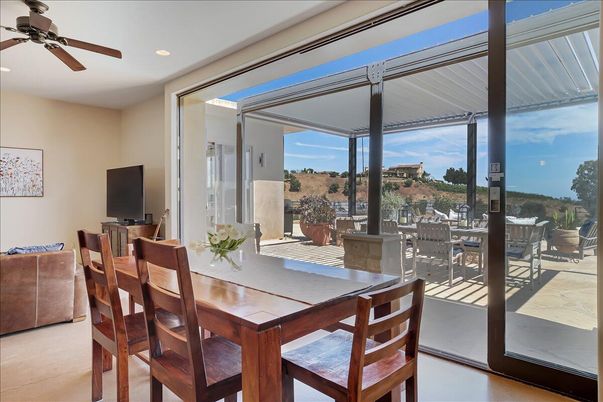 Dining room, Interior, Recessed Lighting, Water