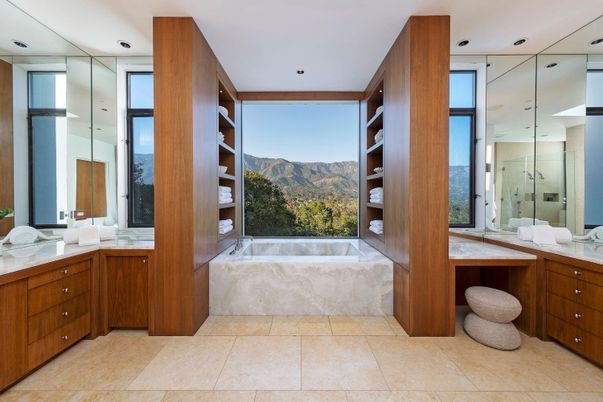 Bathroom, Interior, Recessed Lighting