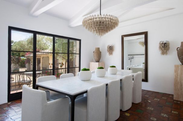 Chandelier, Dining room, Interior