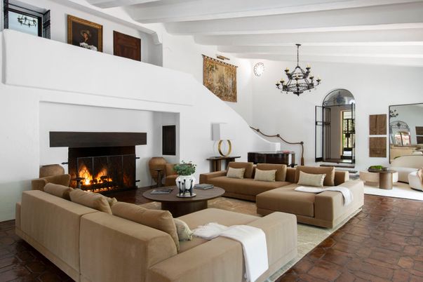 Chandelier, Fireplace, Interior, Living room