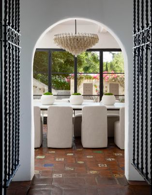 Chandelier, Dining room, Interior