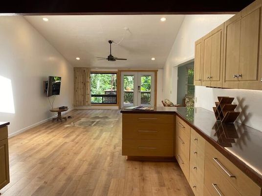 Interior, Recessed Lighting, Wood Texture Flooring
