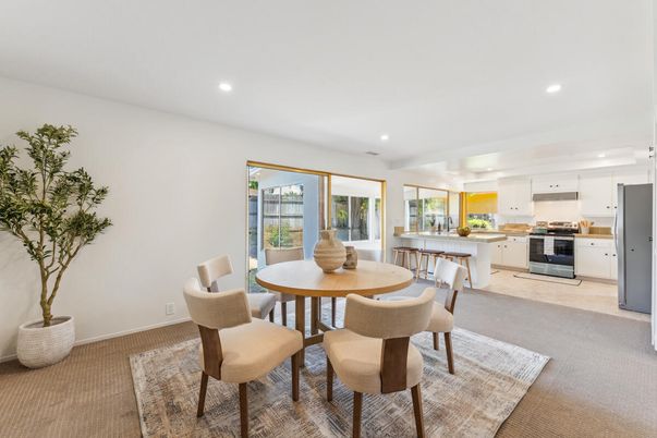 Dining room, Interior, Kitchen, Recessed Lighting, Stainless Steel Appliances