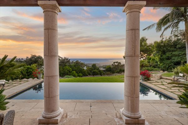 Exterior, Pool, Water