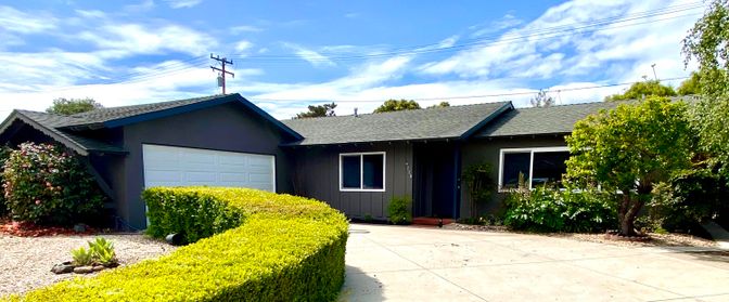 Attached, Exterior, Facade, Ranch