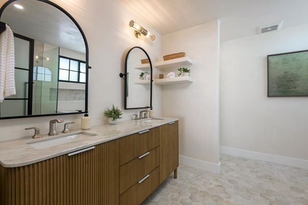 Bathroom, Dual Sink Vanities, Interior