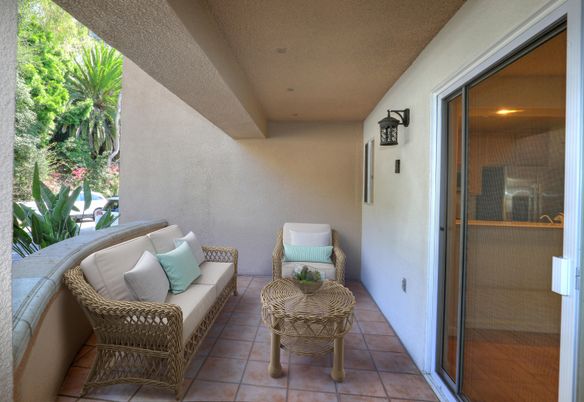 Exterior, Interior, Living room