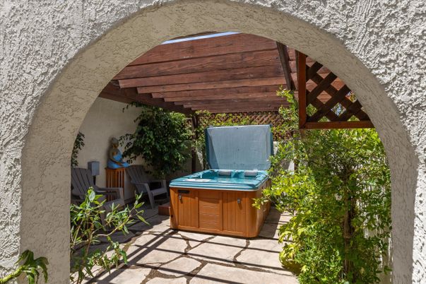 Exterior, Hot Tub