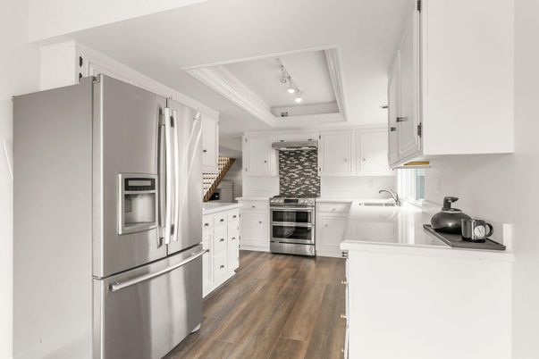 Interior, Kitchen, Stainless Steel Appliances, Wood Texture Flooring
