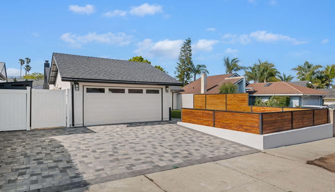 Detached Garage, Exterior