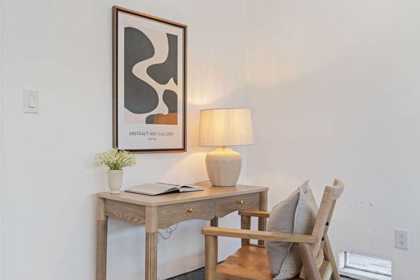 Home Office, Interior