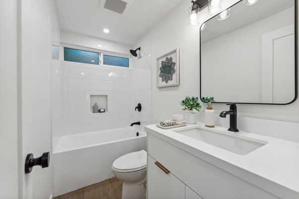 Bathroom, Interior, Recessed Lighting, Wood Texture Flooring