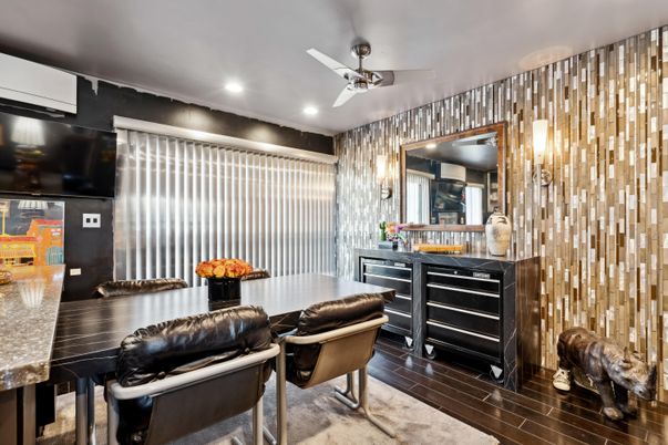 Dining room, Interior, Recessed Lighting