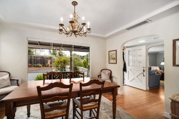 Chandelier, Dining room, Interior, Recessed Lighting, Wood Texture Flooring