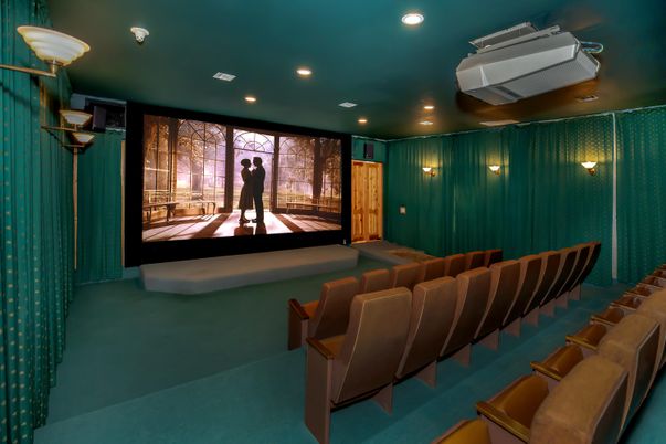 Interior, Projection Screen, Recessed Lighting, Theatre Room