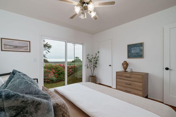 Bedroom, Interior, Water