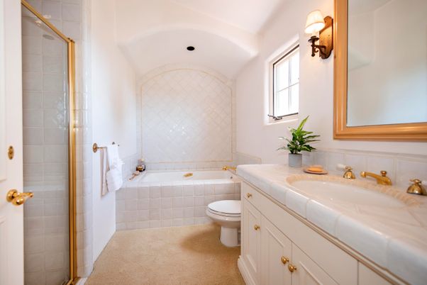 Bathroom, Interior, Tile Countertops