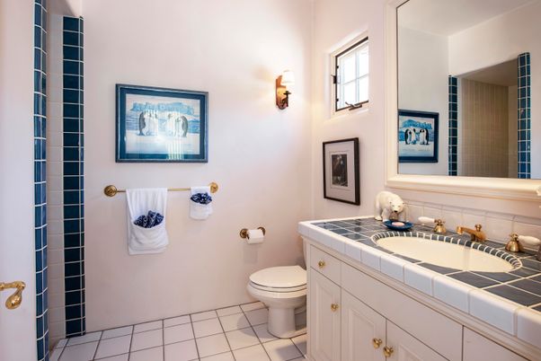 Bathroom, Interior, Tile Countertops