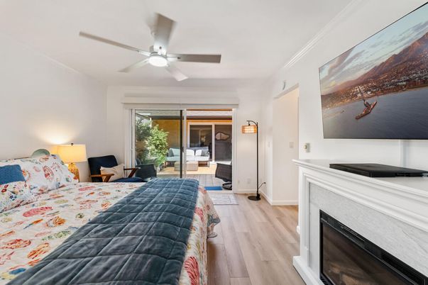 Bedroom, Fireplace, Interior, Wood Texture Flooring