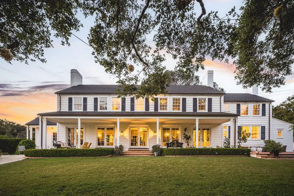 Exterior, Facade, American Foursquare