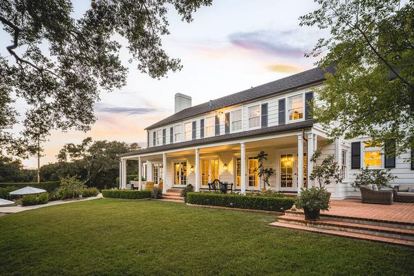Backyard, Exterior, Facade, American Foursquare