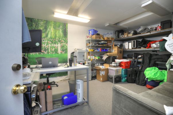 Home Office, Interior