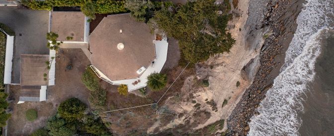 Exterior, Drone