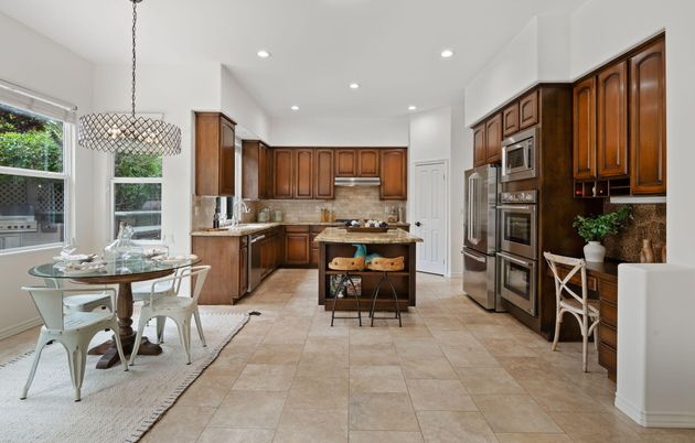 Dining room, Interior, Kitchen, Pendant Lights, Recessed Lighting, Stainless Steel Appliances