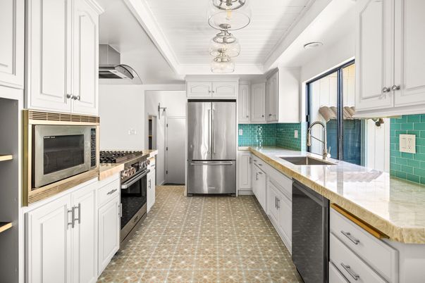 Interior, Kitchen, Stainless Steel Appliances