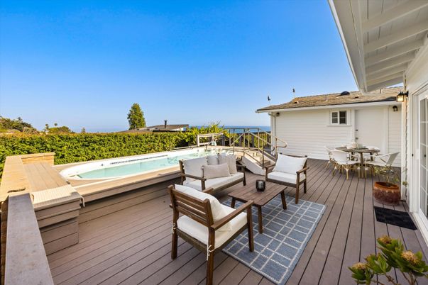 Exterior, Pool, Water