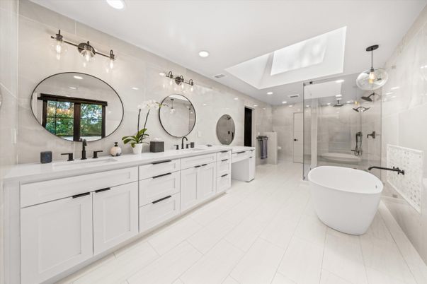 Bathroom, Dual Sink Vanities, Free Standing Baths, Glass Shower, Interior, Pendant Lights, Recessed Lighting