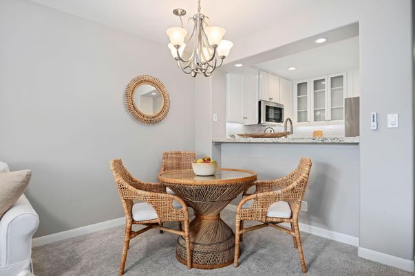 Chandelier, Dining room, Interior, Kitchen, Recessed Lighting