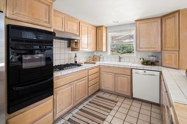 Interior, Kitchen, Recessed Lighting, Tile Countertops