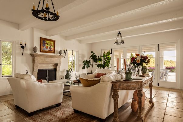 Fireplace, Interior, Living room, Pendant Lights