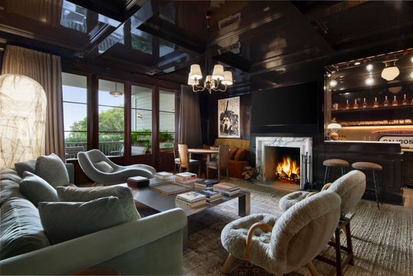Chandelier, Fireplace, Interior, Living room