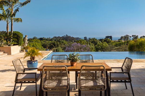Exterior, Pool, Water
