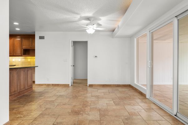 Empty room, Interior, Kitchen, Recessed Lighting