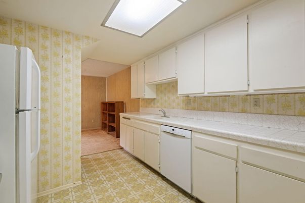 Interior, Kitchen, Tile Countertops