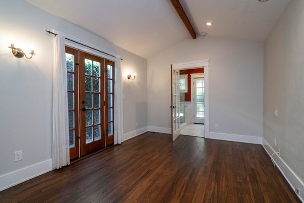 Empty room, Interior, Recessed Lighting, Wooden Beams, Wood Texture Flooring