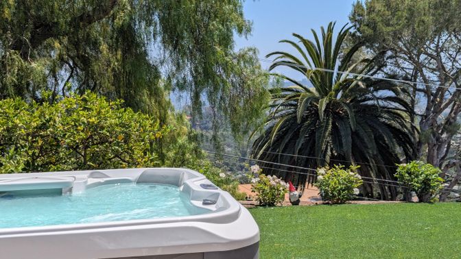 Exterior, Hot Tub