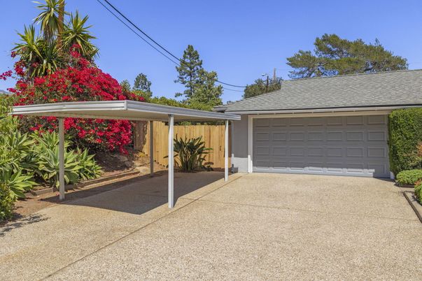 Detached Garage, Exterior