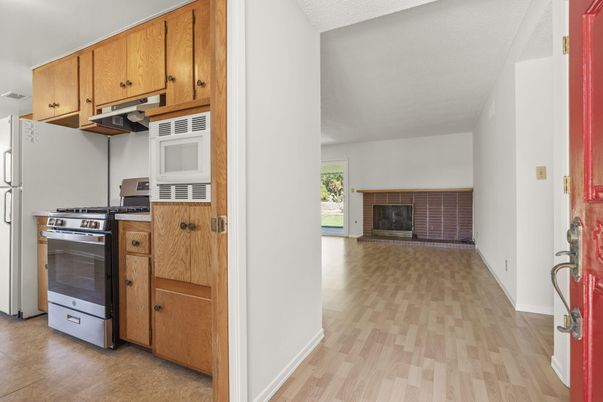 Fireplace, Interior, Kitchen, Wood Texture Flooring