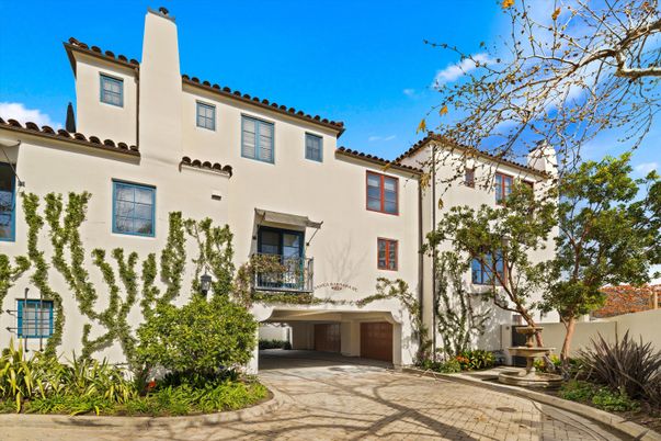Attached, Exterior, Facade, Spanish Mediterranean