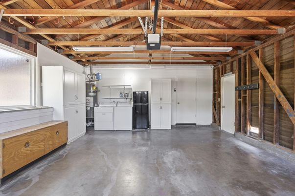 Interior, Washer, Wooden Beams, Wooden Ceilings