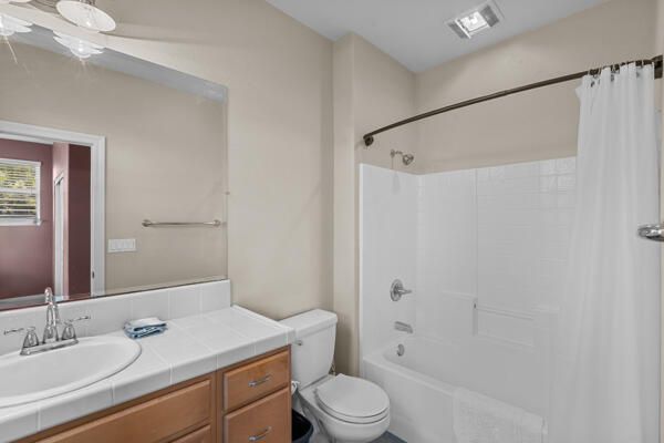 Bathroom, Interior, Recessed Lighting, Tile Countertops