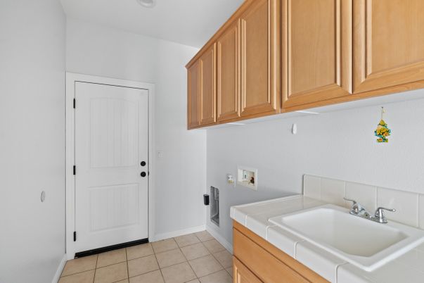 Bathroom, Interior, Tile Countertops
