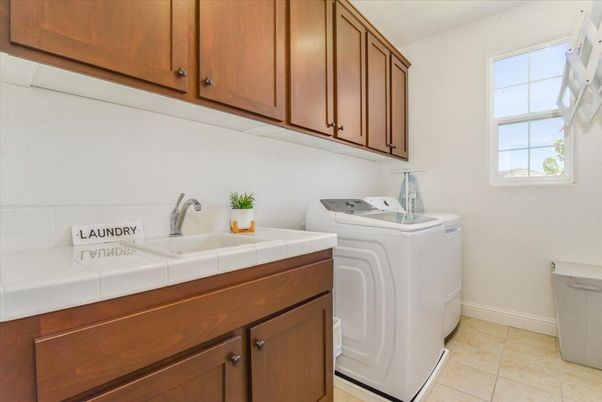 Interior, Washer